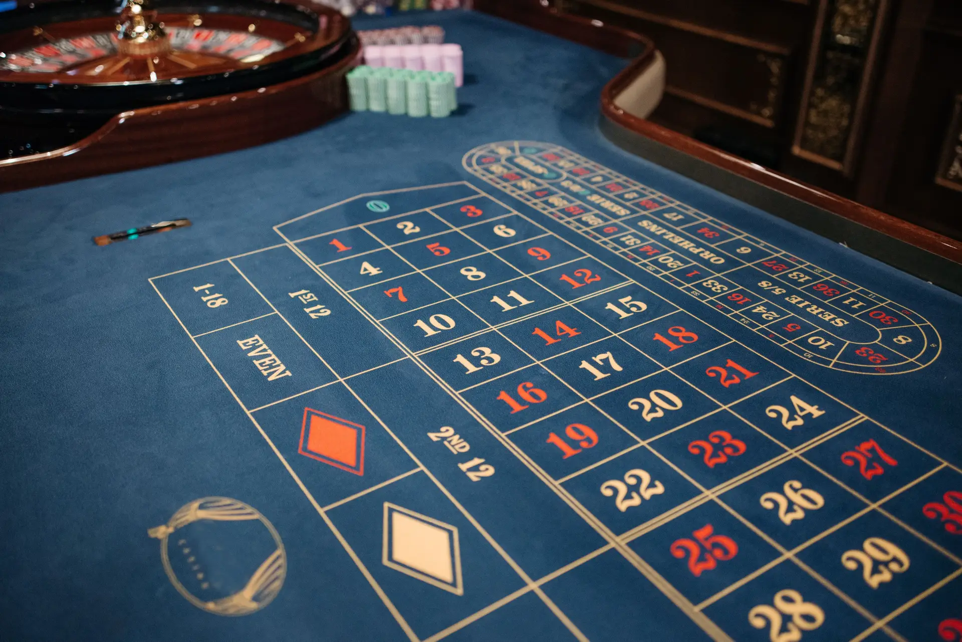 Luxury roulette table at MerquessaresortHouse